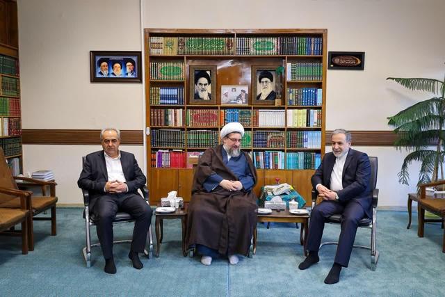 وزیر امور خارجه: دشمن با حرکت هم‌راستای میدان نظامی و دیپلماسی متوقف شد