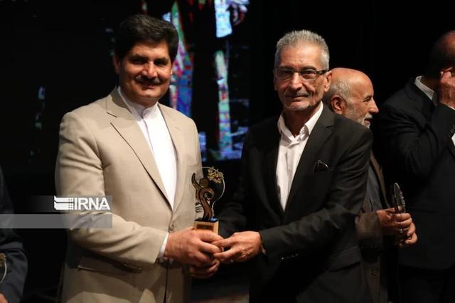 تجلیل از خبرنگار ایرنا به عنوان چهره ماندگار رسانه و ورزش+ فیلم