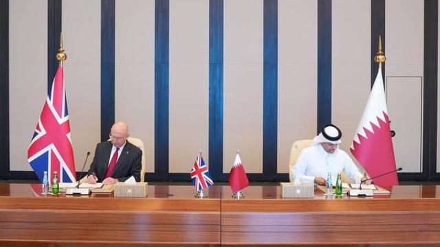 انگلیس و قطر توافق دفاعی جدید امضا کردند