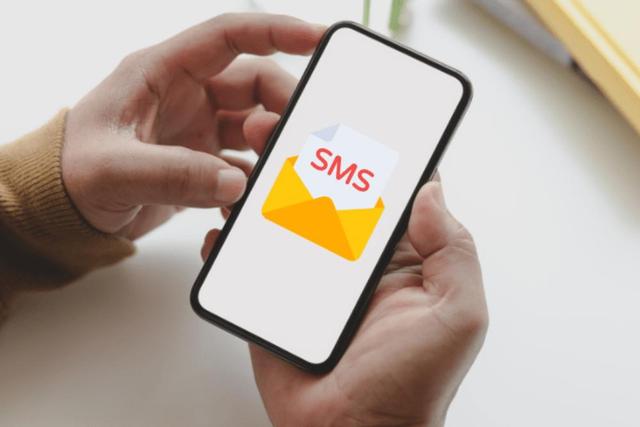 ماجرای ارسال پیامک برای بازنشستگان تأمین اجتماعی چه بود؟