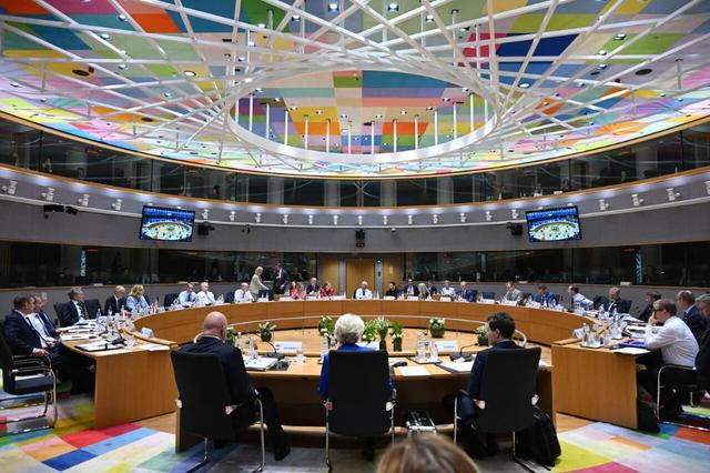 اختلافات در اتحادیه اروپا بر سر هدف کاهش 90 درصدی گازهای گلخانه‌ای