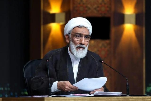 پورمحمدی: دلسوزان و عقلای سیاست، از اختلاف پرهیز کنند و منافع ملی را در اولویت بگذارند