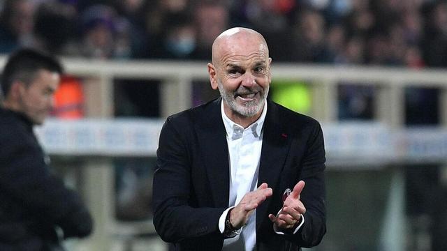 پیولی در لبه پرتگاه