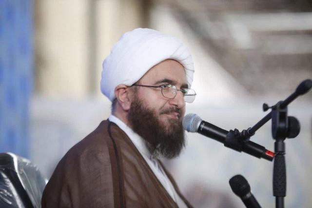 امام جمعه تهران: وظیفه دولت اسلامی فراهم کردن بستر زیست عفیفانه است