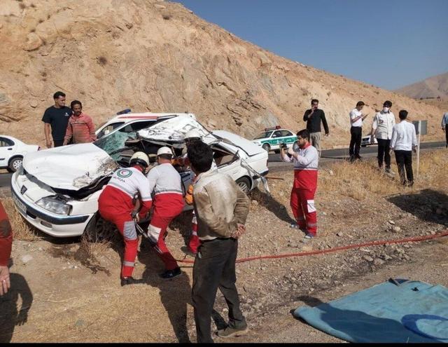 جان باختن ۵ نفر در برخورد شاخ به شاخ دنا با پژو پارس در محور نهاوند - کرمانشاه