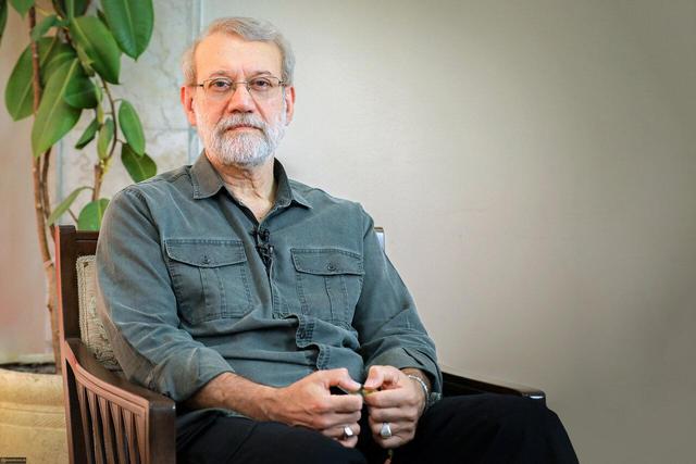 لاریجانی: برخی زعمای سیاسی هنوز شرایط حساس کشور را درک نکرده‌اند | الآن وقت اختلاف نیست‌