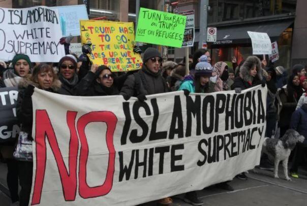 آینده مسلمانان در قاره پیر؛ چالش‌ها و فشارهای سیاسی