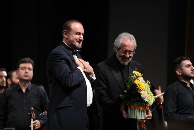 «شبانگاهان» تالار وحدت در «آن لحظه‌ها»/ عبدالحسین مختاباد با ارکستر موسیقی ملی ایران خواند