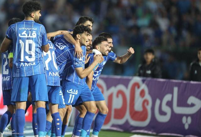 استقلال با مثلث مرگبار آلومینیوم را شکست!/ آبی شدن صدر جدول با سه ضربه آسانی، منیر و کوشکی