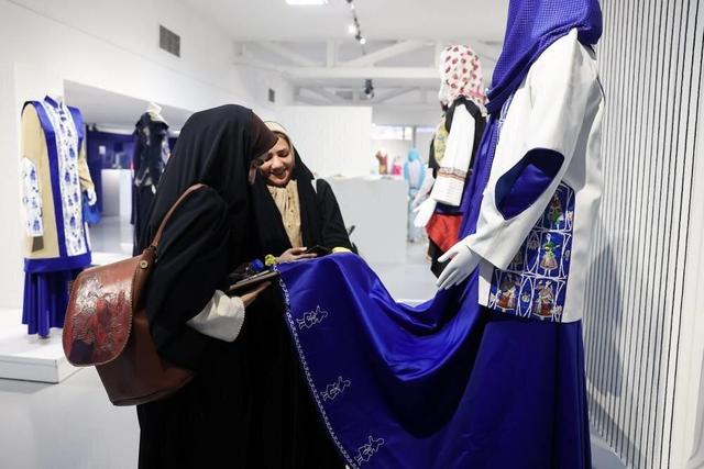 برپایی نمایشگاه مد و لباس در نگارخانه سرو شیراز