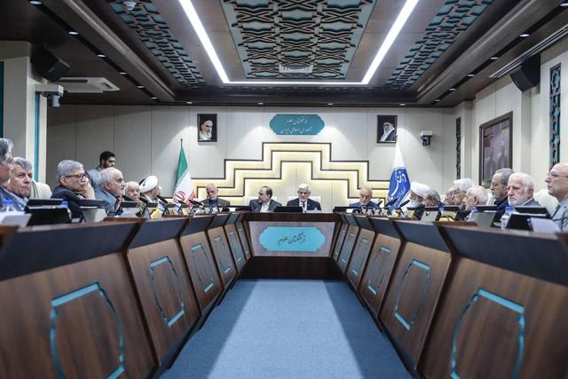 عارف: ایران می تواند جزو ده کشور جهان در حوزه هوش مصنوعی باشد