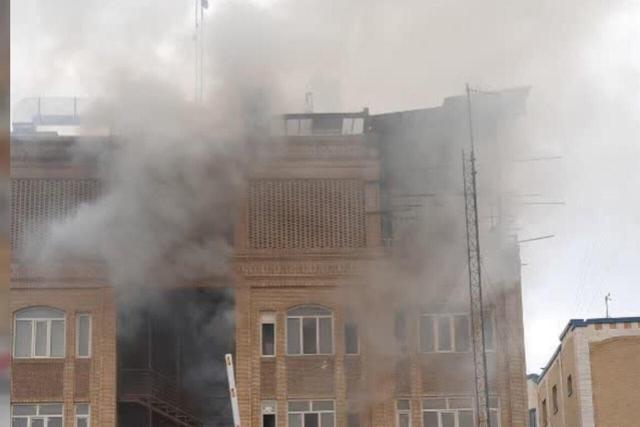 حریق یک فروشگاه در مشهد