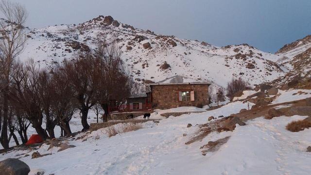 جان‌پناه‌های الوند، ستون‌های ایمنی صعود در سرمای همدان که نیاز به بازسازی دارند