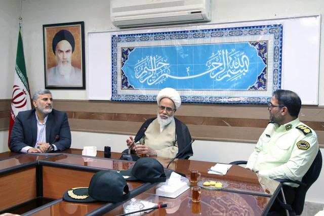 هنر پلیس در مردم‌داری همراه با امنیت است