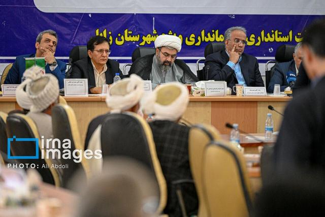 اجرای طرح‌های عمرانی و زیست‌محیطی در منطقه سیستان با پیگیری وزیر دادگستری + فیلم