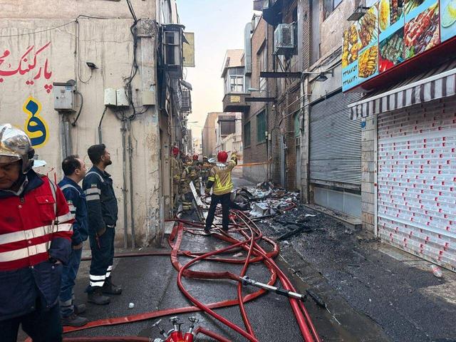 آتش سوزی منزل مسکونی در ورامین؛ ۱۰ نفر مصدوم شدند