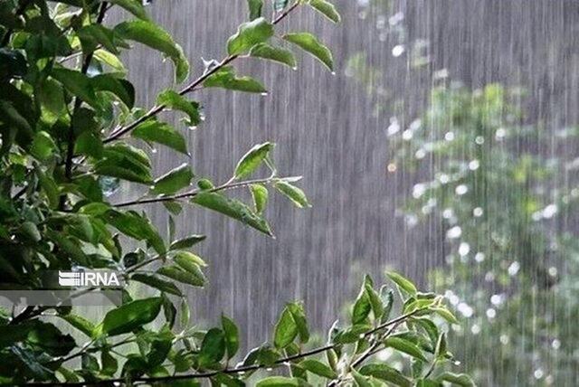 رگبار باران در نوار شمالی/ دریای خزر مواج می‌شود