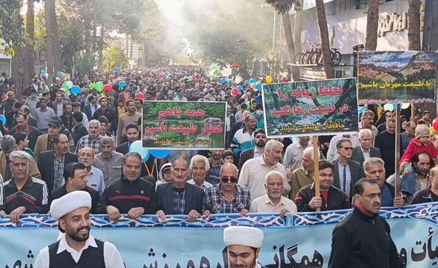 پیاده‌روی خانوادگی «صبح و نشاط» در گناباد برگزار شد