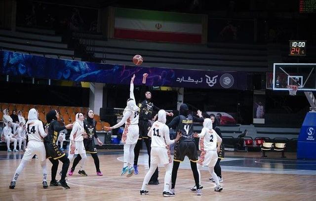 پیروزی بانوان بسکتبال پالایش نفت آبادان مقابل آکادمی نیکا
