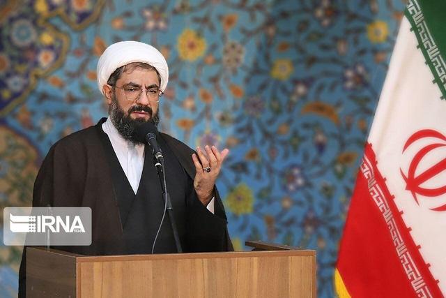 امام جمعه همدان: ریشه مشکلات اقتصادی را نباید فقط به تحریم‌ها مرتبط کرد