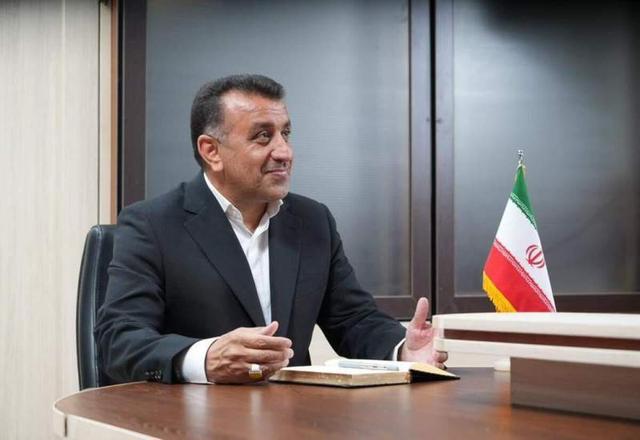 براساس منافع سیاسی با دولت رفتار نکنیم/ برای عبور از شرایط سخت فعلی از دولت حمایت کنیم