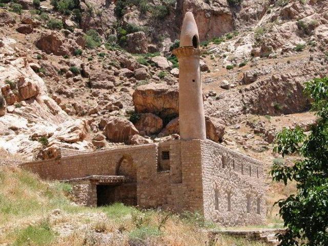 حذف ۲ مسجد کرمانشاه از لیست پرونده ثبت جهانی مساجد ایرانی