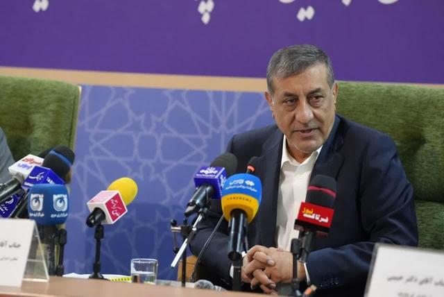 دیوارکشی به دور «حقیقت» در اهواز؛ «خبرآنلاین» توسط استانداری حذف شد اما قائم‌پناه واقعیت را فریاد زد