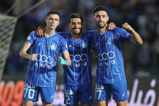 استقلال روی انگشت این دو بازیکن!