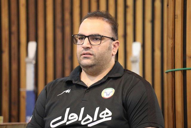 سلیمی: انتقادات را با جان و دل می‌شنویم