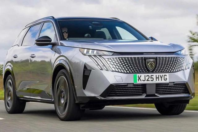 شاسی‌بلندهای برقی «پژو» به بازار آمد /عکس