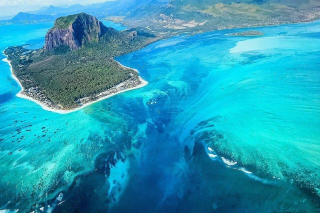 شاید ندانید؛ بزرگ‌ترین آبشار دنیا زیر آب‌های اقیانوس پنهان است!