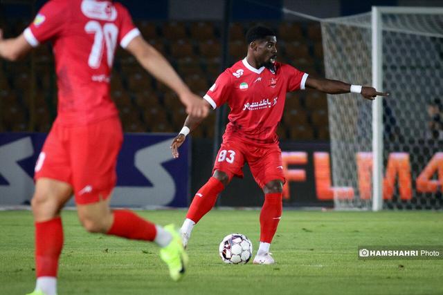 حمله به کاپیتان پرسپولیس؛‌ ماجرای روابط پشت پرده در باشگاه | وقتی در تمرین توپ به تیر دروازه برخورد می‌کند او خبردار می‌شود!