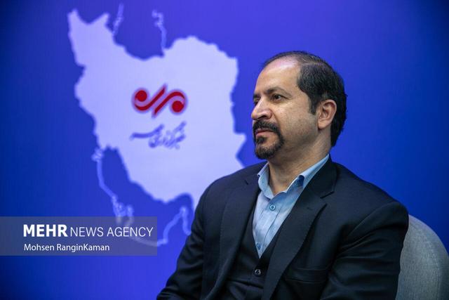 به تدریج در حال عبور از مدرک‌گرایی هستیم