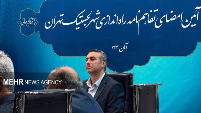 کاشف‌آذر: شهر فرودگاهی امام خمینی (ره) به شبکه ریلی کشور متصل می‌شود