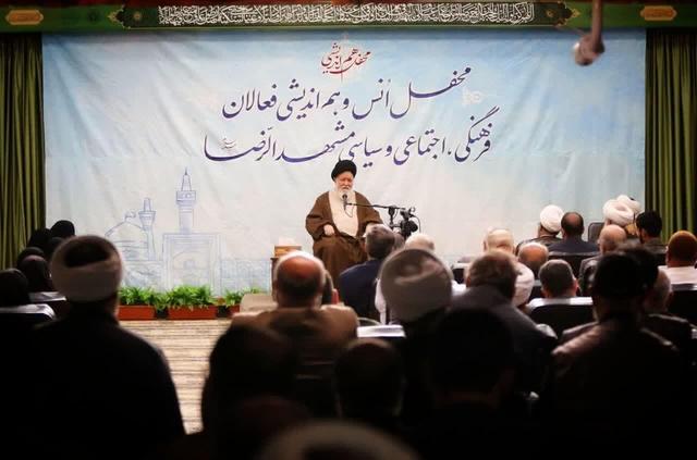 علم الهدی: دشمن با رواج فرقه‌گرایی به دنبال تضعیف باورهای دینی است