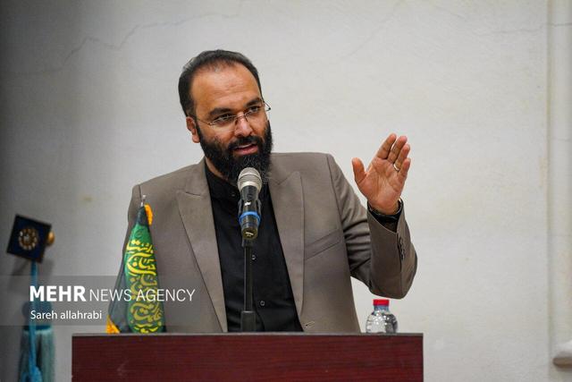 طاهریان: نشان «حبیب» بر سینه فعالان هنری و فرهنگی فارس قرار گرفت