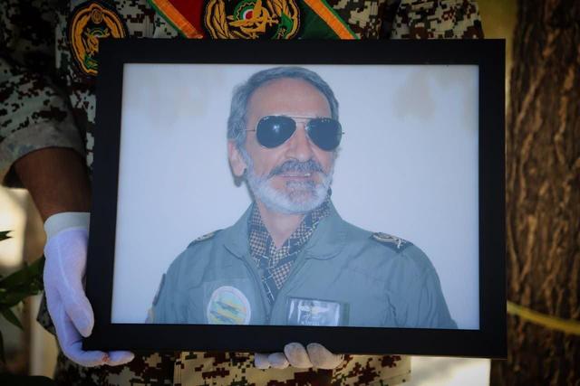 مراسم تشییع جانباز سرافراز سرتیپ دوم خلبان محمد طیبی در اراک