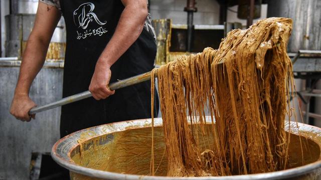 فیلم| ثبت ملی یک طعم اصیل؛ حلواارده‌ای که میراث شد