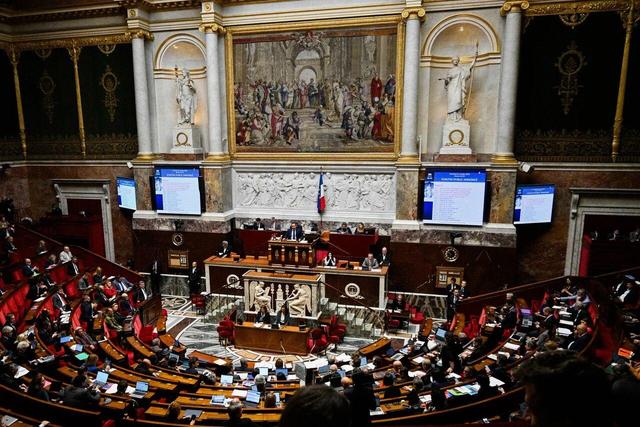 پارلمان فرانسه با مالیات بر سرمایه ابرثروتمندان مخالفت کرد