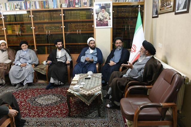 عشایر نعمت‌های پربرکت و حافظان بی‌نام‌ و نشان اقتدار ایران اسلامی‌ هستند