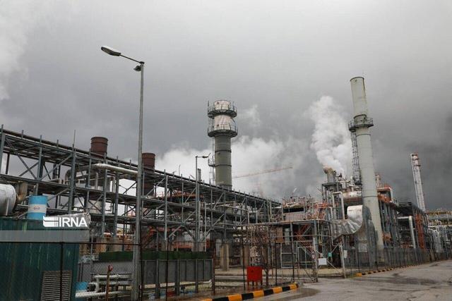 نفت، گاز و پتروشیمی در جهان گذار