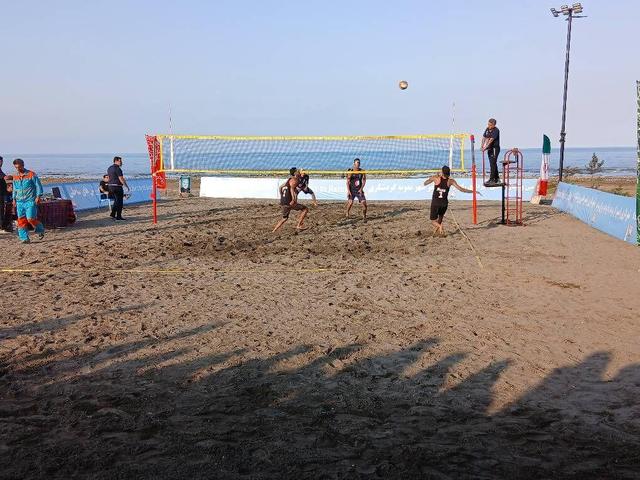 فیلم| رامسر روی موجِ والیبال ساحلی