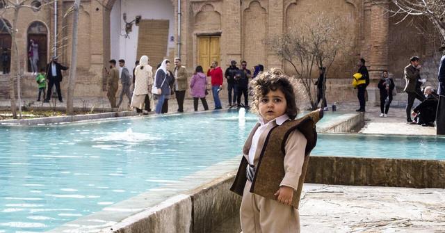 تصاویر/ لباس کردی، تلفیقی از رنگ، اصالت و هنر