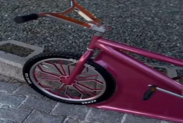 دوچرخه کف خواب یا یک دردسر متحرک! (فیلم)