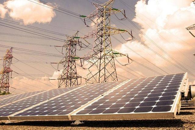 آغاز عملیات اجرایی احداث ۱۵ مگاوات نیروگاه خورشیدی در اهواز