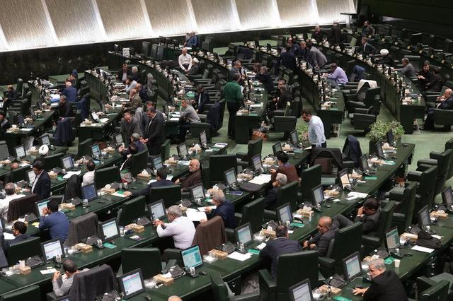 انتقاد نمایندگان مجلس از گرانی و افزایش قیمت کالاها