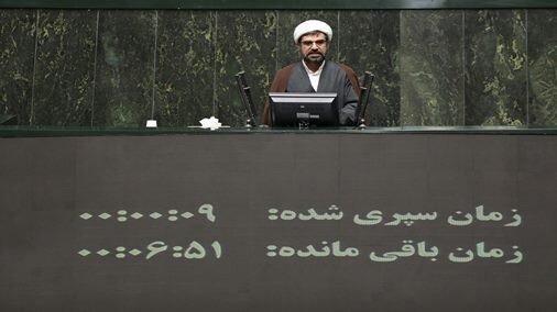 تاکید نماینده مشهد بر تغییر نگرش در نظام آموزشی و پرورش فرزندان پرسشگر و خلاق