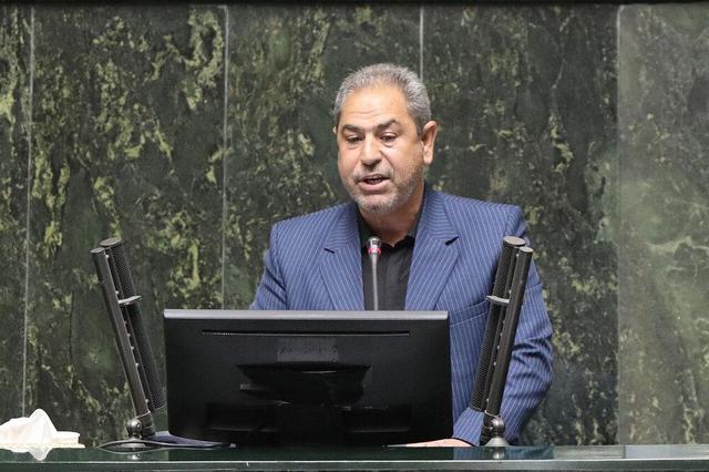 نماینده فلاورجان: وزیر نیرو و سازمان محیط زیست به مساله فرونشست در اصفهان ورود کنند