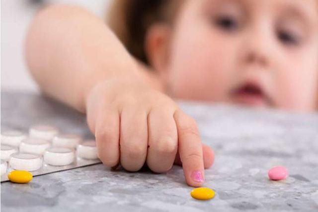 کودکان و سالمندان جزء گروههای پرخطر در معرض مسمومیت دارویی هستند