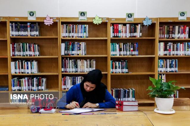 استاد دانشگاه ولایت: کتاب نه فقط یک محصول علمی بلکه بستری برای گفت‌وگو با آینده است